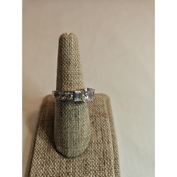 Sterling Silver Ring 925 Round and oblong stones size 7 - Picture 2 of 7